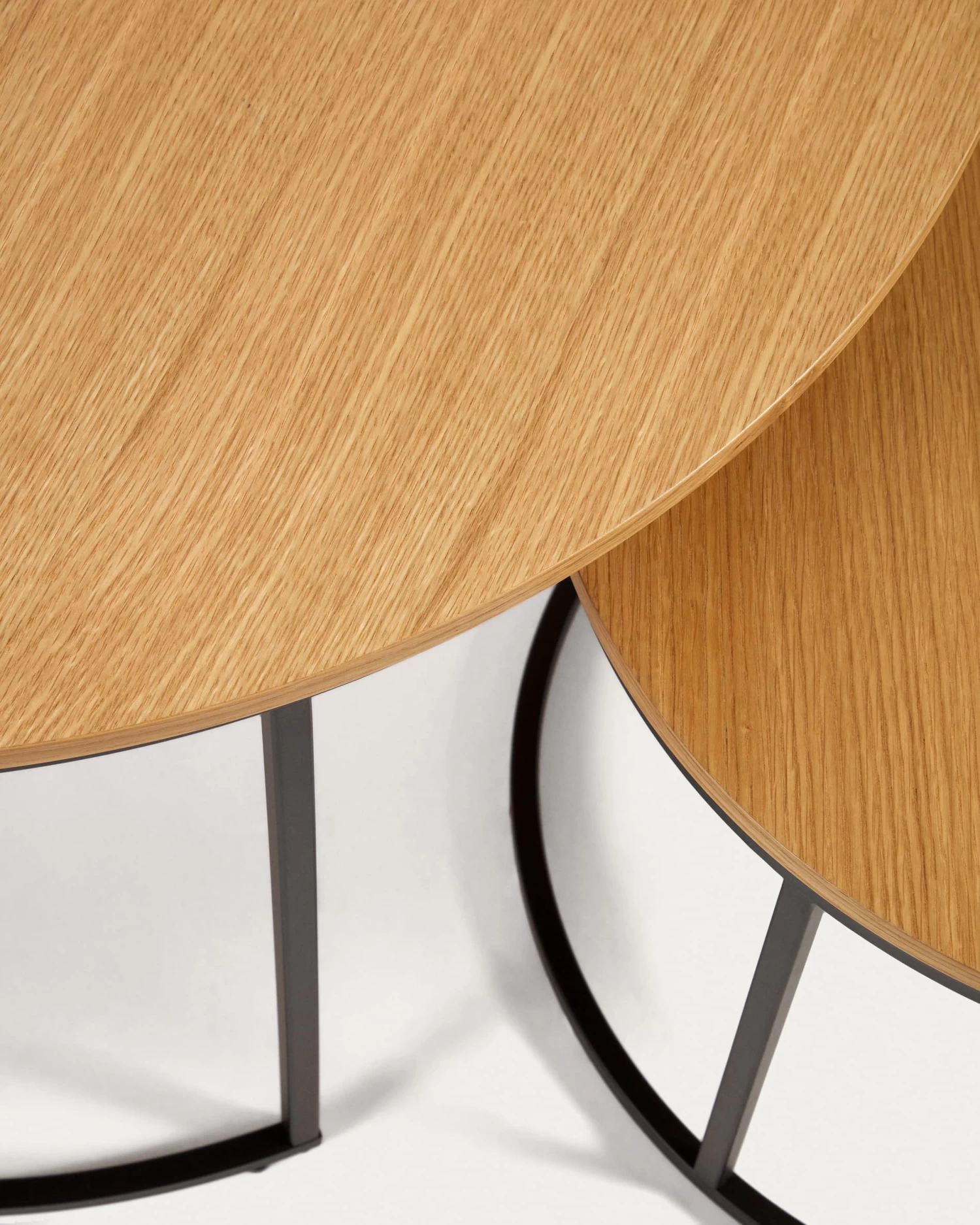 Yoana Set Of 2 Nesting Side Tables With Oak Wood Veneer & Black Metal à 80 Cm / à 50 Cm | Kave Home 5 Yoana Set Of 2 Nesting Side Tables With Oak Wood Veneer & Black Metal à 80 Cm / à 50 Cm | Kave Home - Image 3