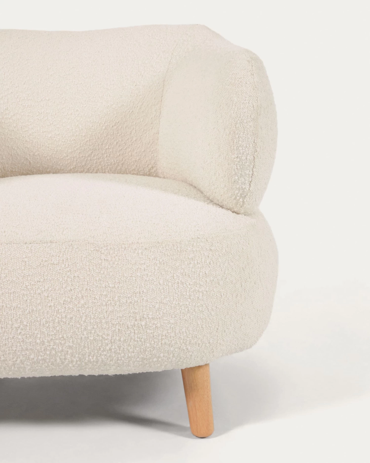 Luisa White Fleece Armchair With Solid Rubber Wood Legs. | Kave Home 5 Luisa White Fleece Armchair With Solid Rubber Wood Legs. | Kave Home - Image 3
